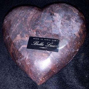 Bella Lux Marble Heart-Shaped Stone